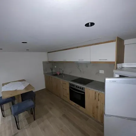 Aleks Crystal Duplex Hotel *